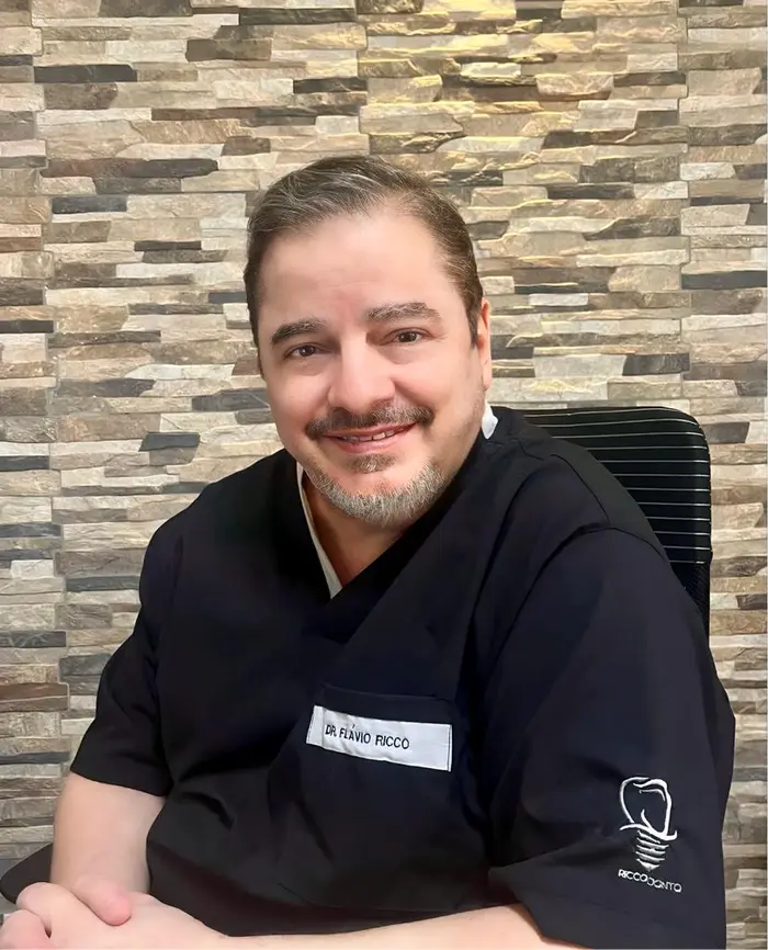 Retrato de Dr. Flávio Ricco, Cirurgião-dentista.